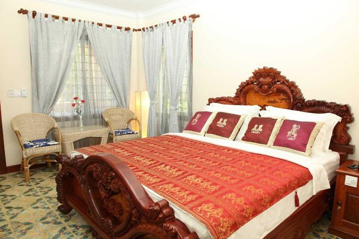 Room 15 of 36