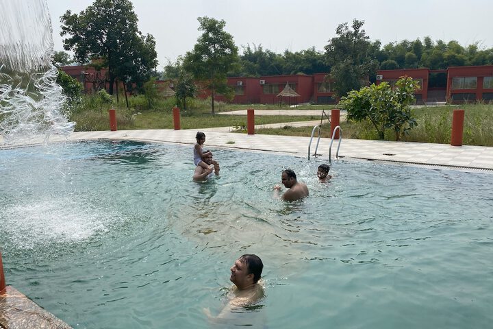 Pool 16 of 36
