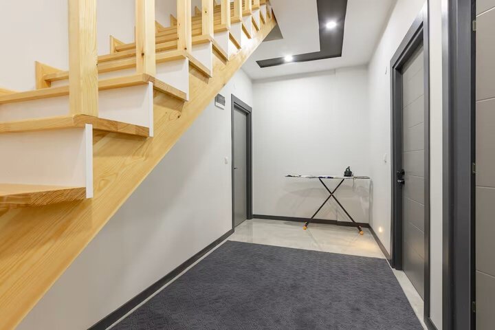 Room 25 of 293