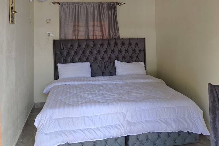 Room 5 of 22