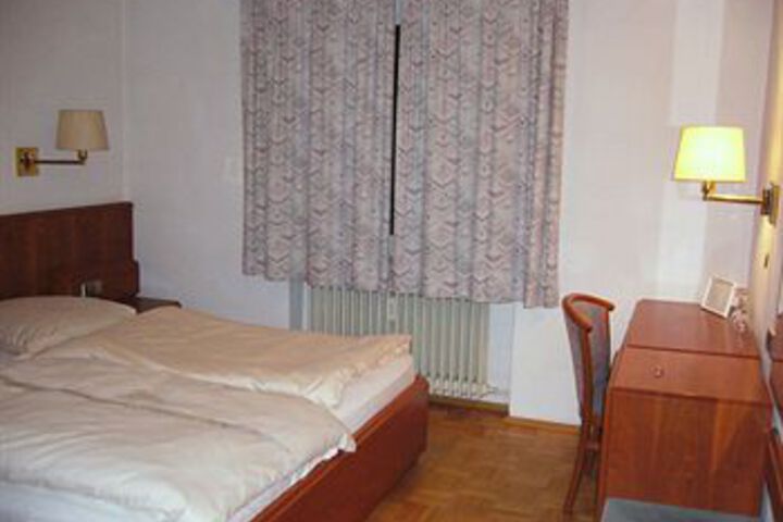 Room 18 of 26