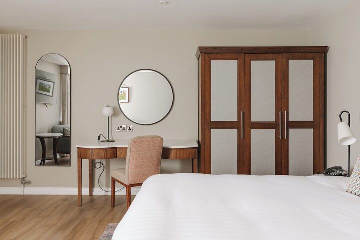 Room 47 of 146