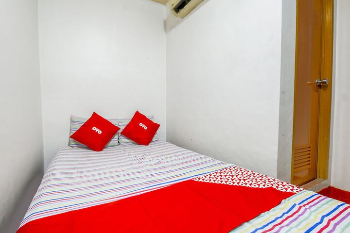 Room 10 of 16