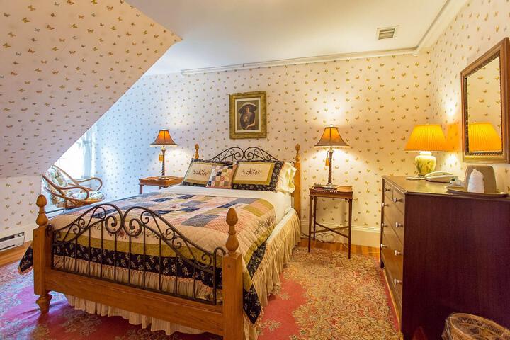 Room 57 of 290