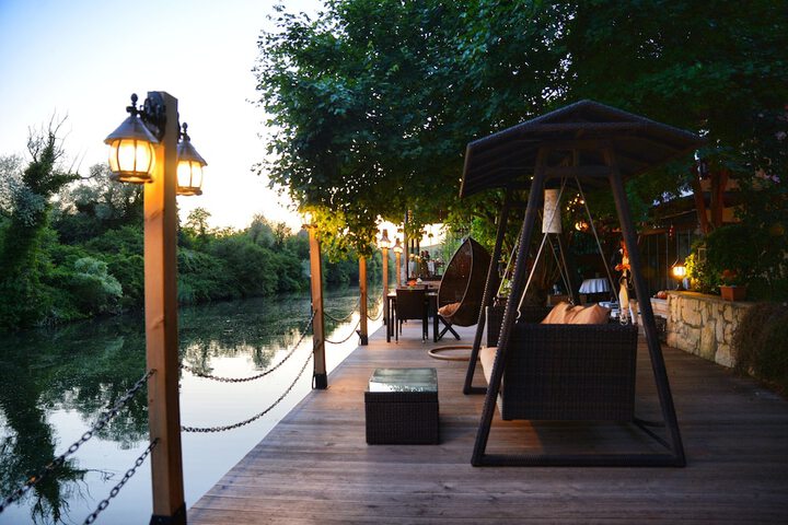 Terrace/Patio 145 of 156