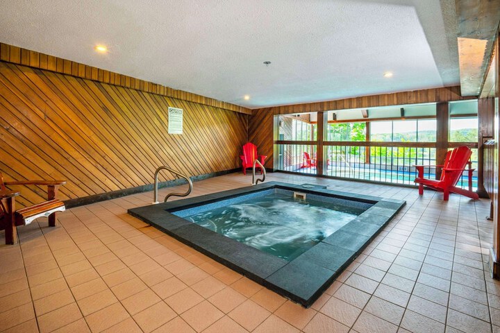 Pool 80 of 151