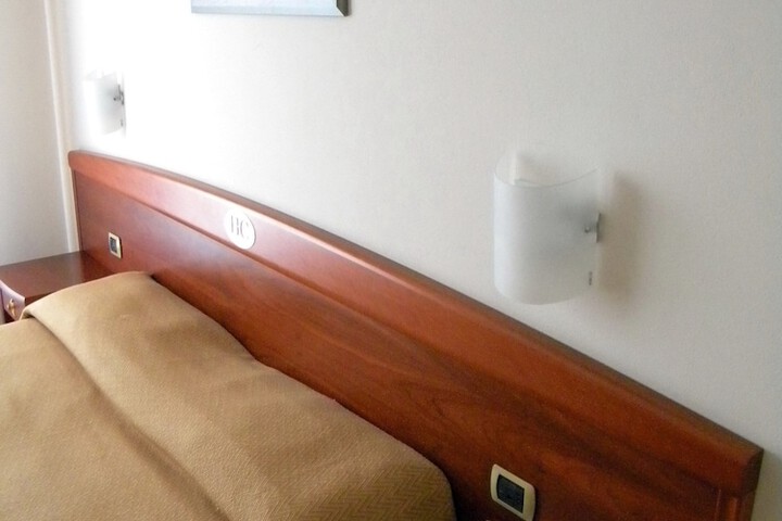 Room 16 of 58