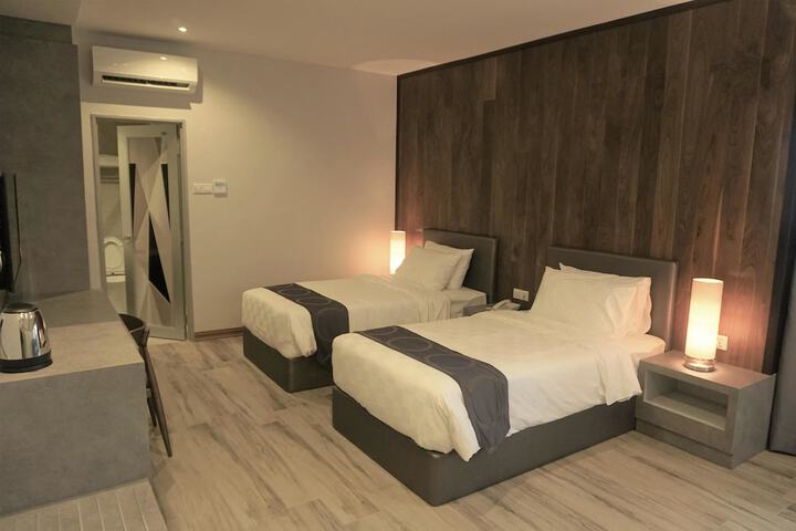 Room 18 of 52