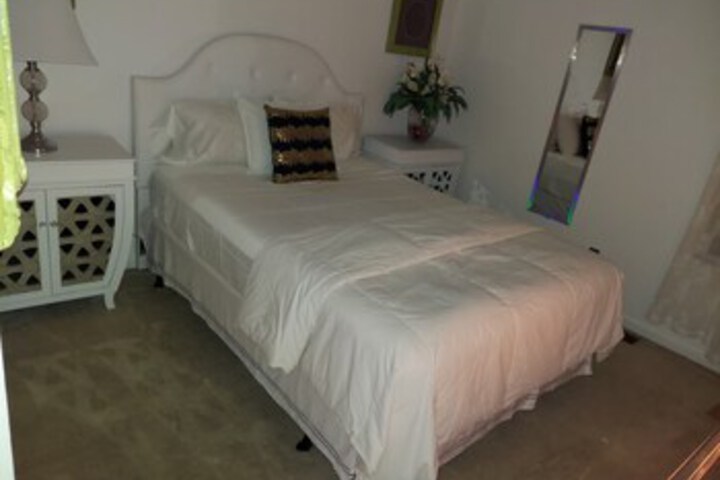 Room 52 of 64