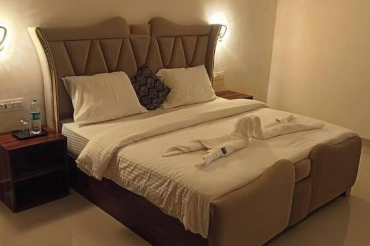 Room 7 of 15