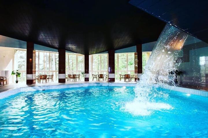 Pool 41 of 64