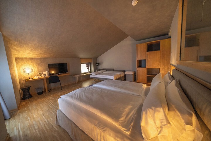 Room 31 of 85
