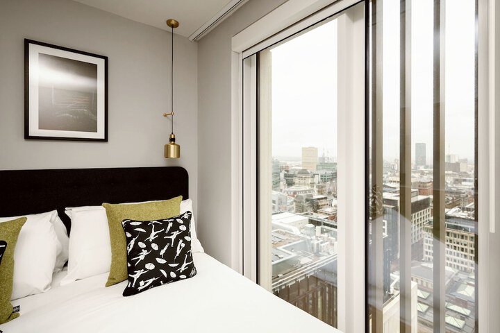 Room 61 of 82