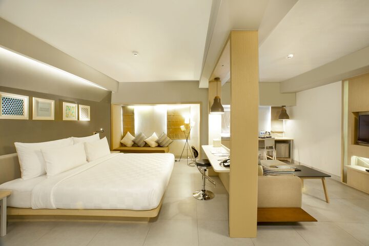 Room 7 of 63