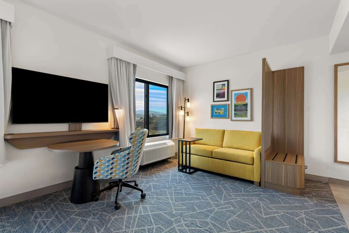 Room 13 of 52