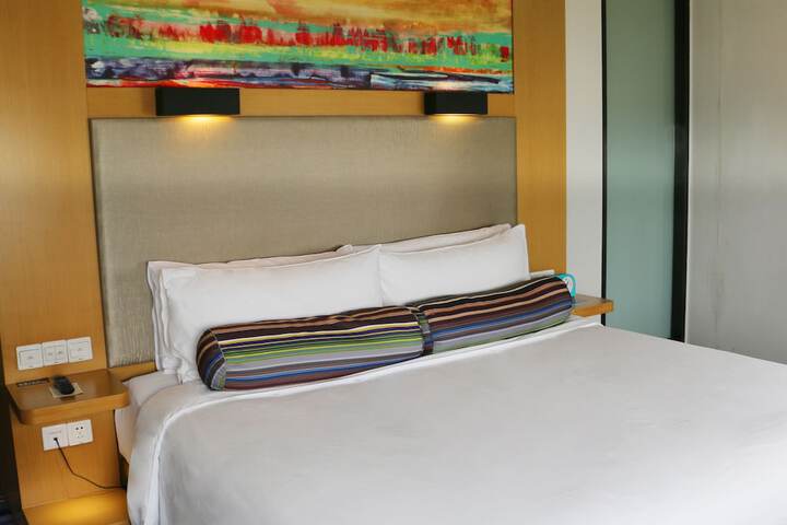 Room 6 of 47