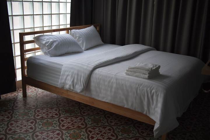 Room 16 of 30