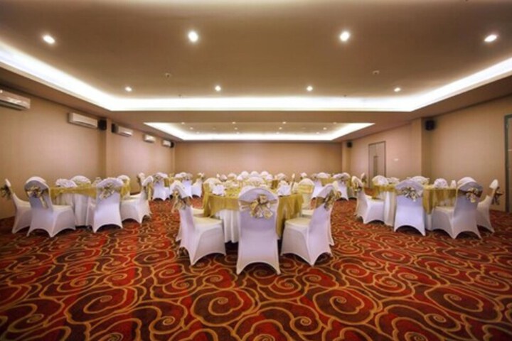 Room 15 of 17