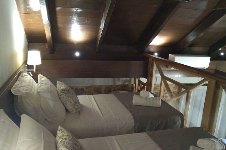Room 11 of 68