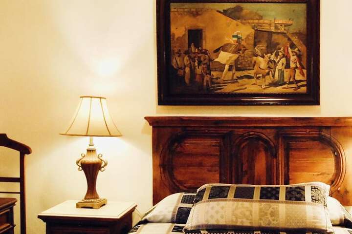 Room 10 of 34