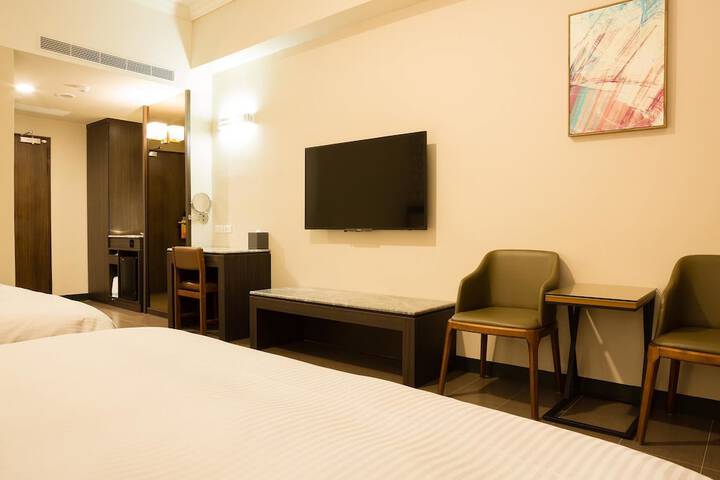 Room 17 of 53