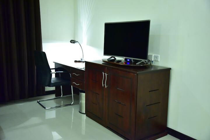 Room 14 of 33