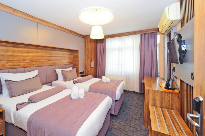 Room 5 of 38
