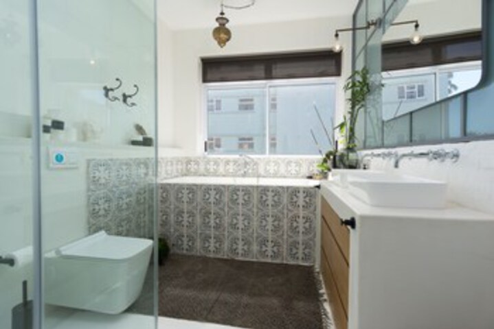 Room 5 of 22