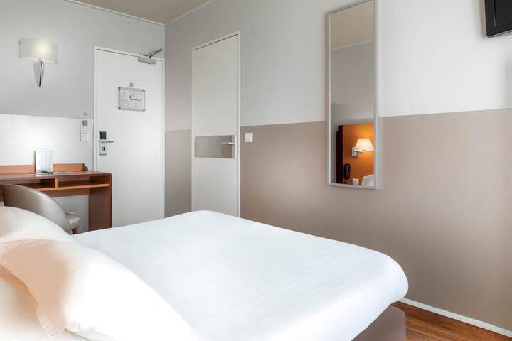 Room 19 of 44
