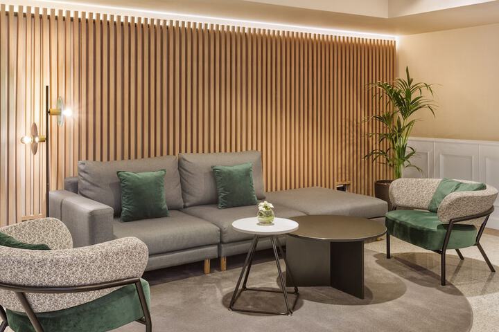 Guest Lobby