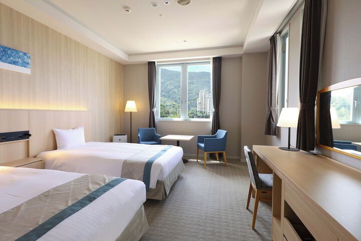 Room 3 of 23