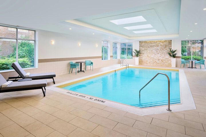 Hotel Pool