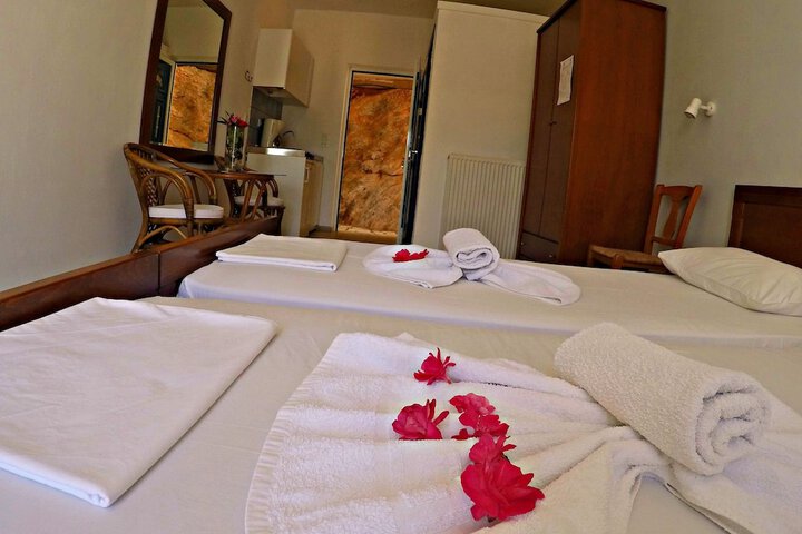 Room 4 of 67