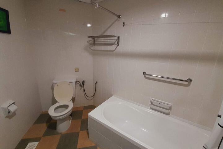 Room 449 of 650
