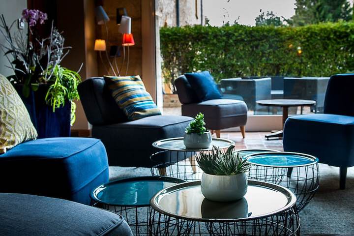 Hotel Lobby