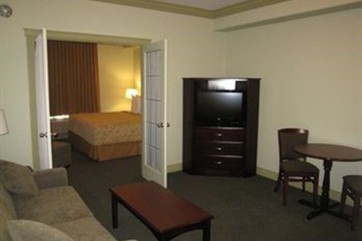 Room 14 of 18