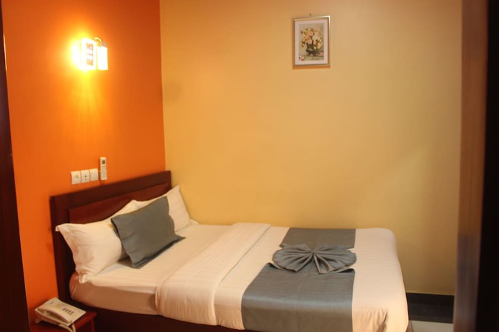 Room 13 of 41
