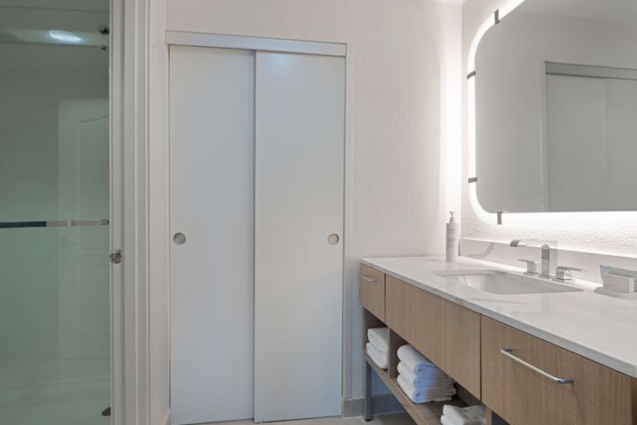 Bathroom shower