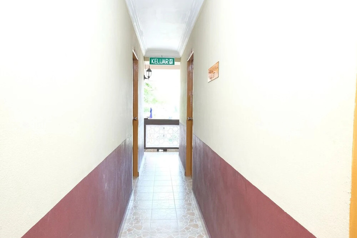 Room 12 of 15