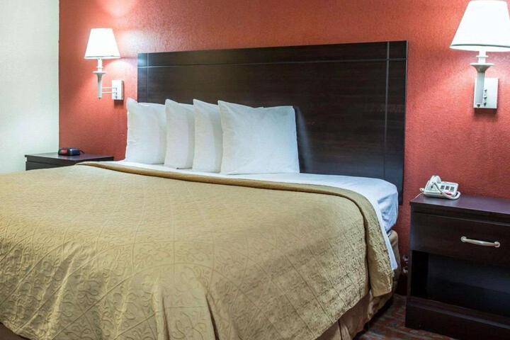 Standard King Bed Accessible (7 of 11)