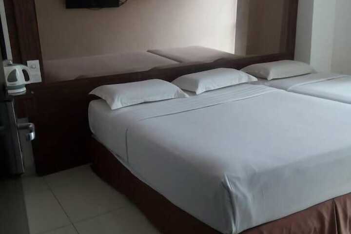 Room 22 of 32