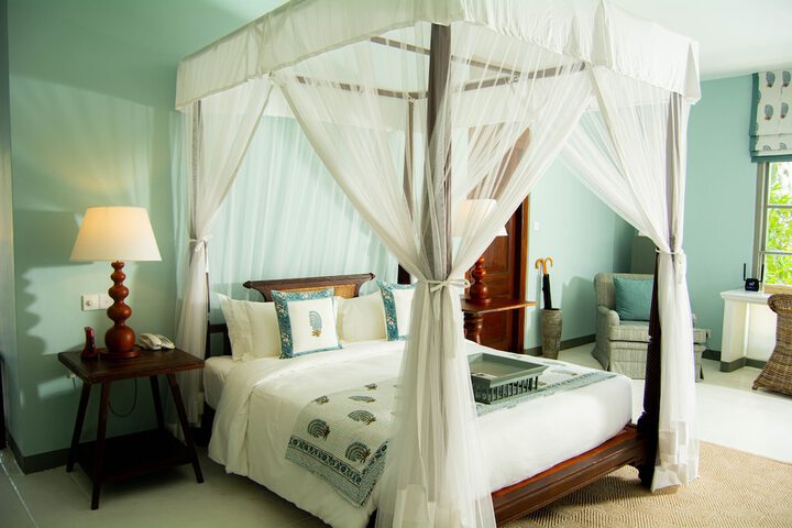 Room 6 of 74