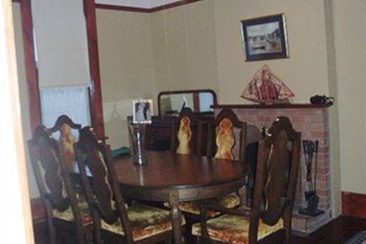 Dining 2 of 6