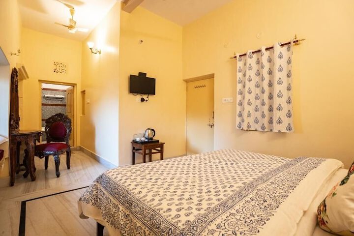 Room 4 of 31