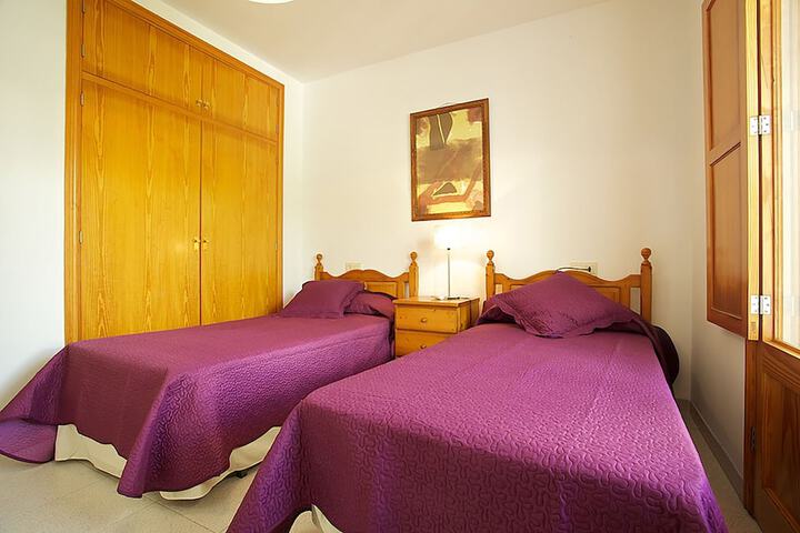 Room 3 of 41
