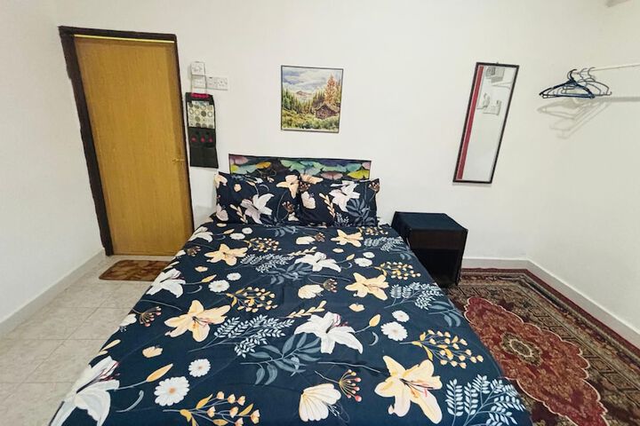 Room 5 of 19