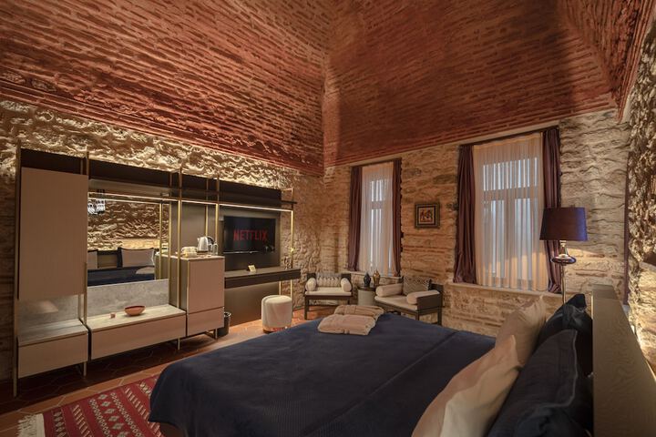 Room 42 of 78
