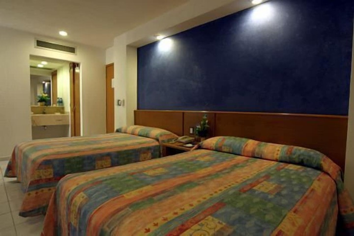 Room 12 of 28
