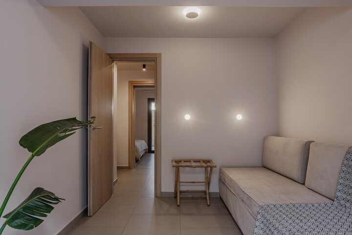 Room 34 of 87