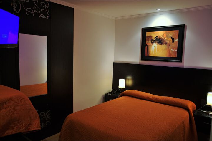 Room 32 of 110